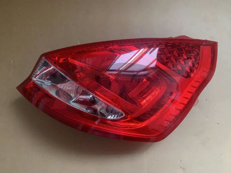 For Ford 2071010 Fiesta Hatchback tail Lamp l8a61-13405-a R8a61-13404-a, Fiesta Auto Parts Price, Ford   Car Body PartsL8A61-13405-A R8A61-13404-A